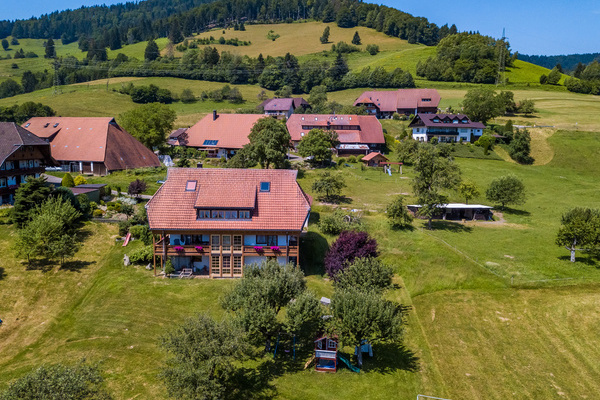 '''Landhaus mit Ferienwohnungen"'